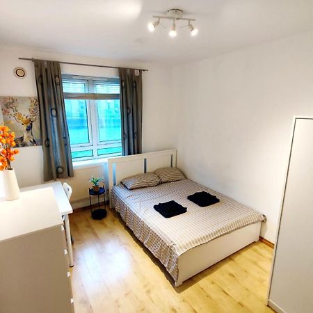 Spacious Flat With 2 To 3 Bedrooms In Central Londra Esterno foto