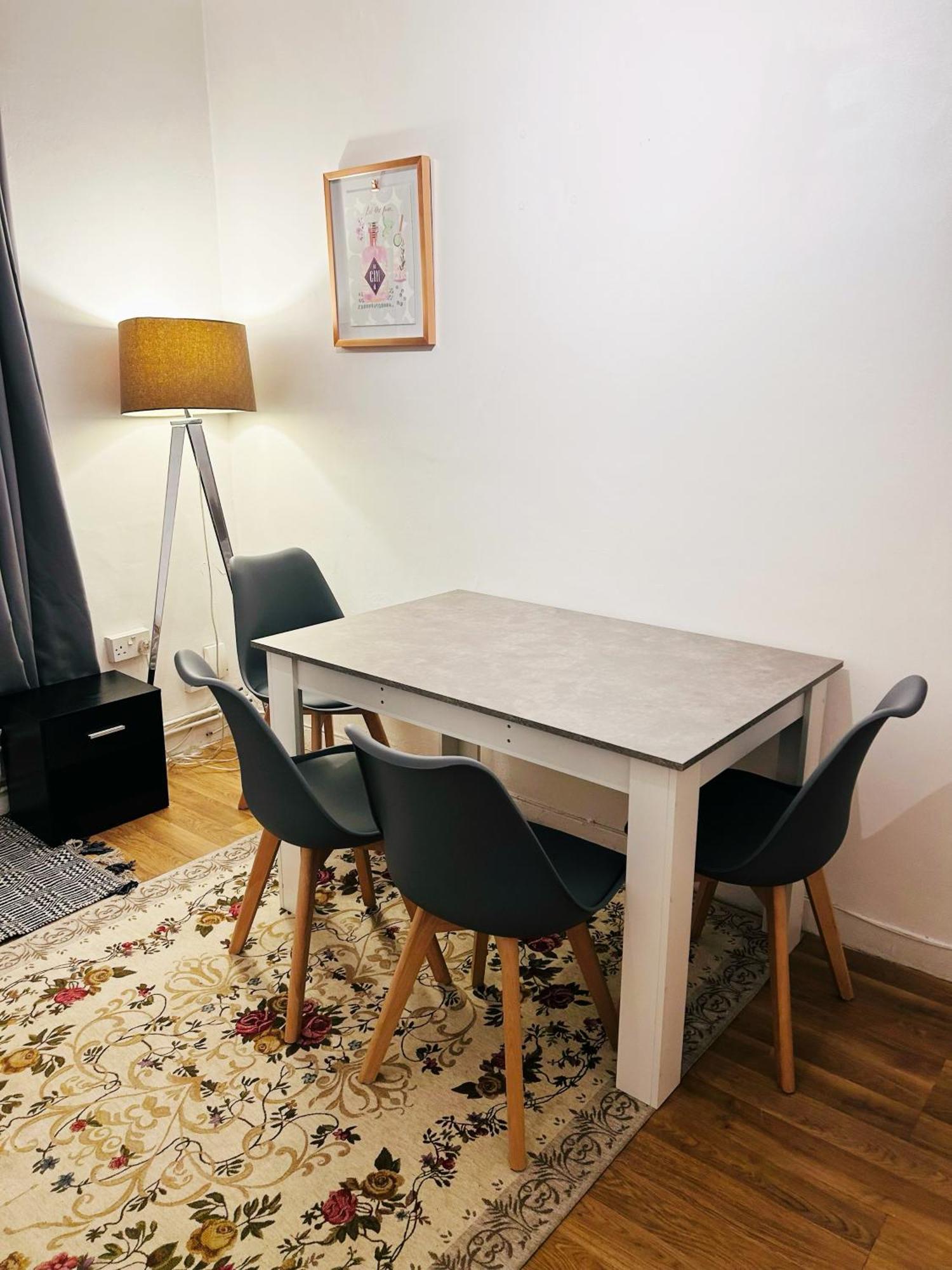 Spacious Flat With 2 To 3 Bedrooms In Central Londra Esterno foto
